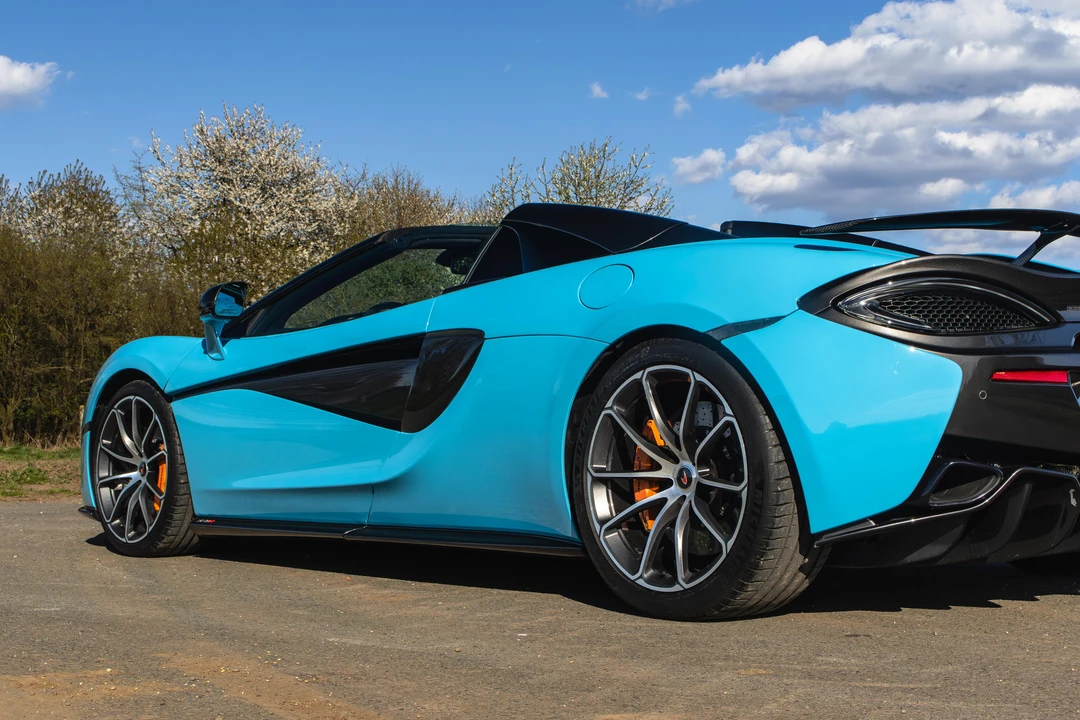 2018 McLaren 570S Spider - Image 24 of 31