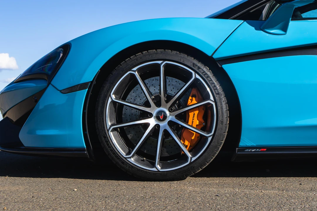 2018 McLaren 570S Spider - Image 26 of 31