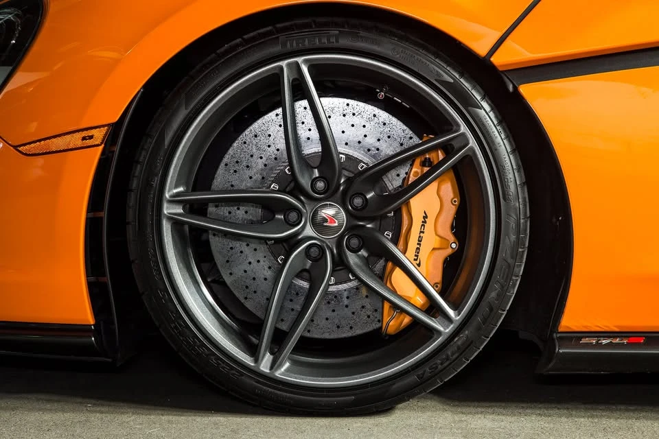 2018 McLaren 570S - Image 9 of 18