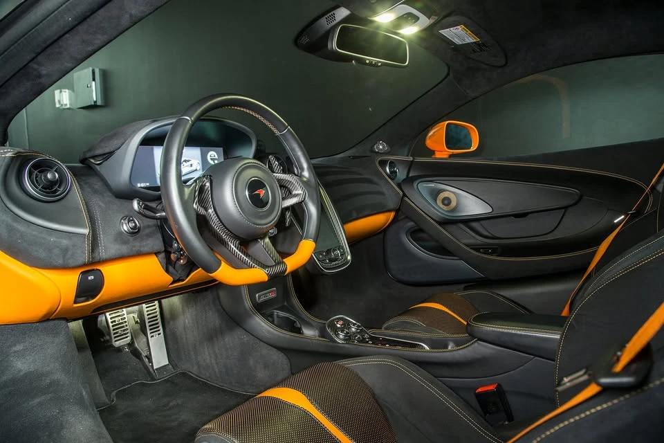 2018 McLaren 570S - Image 10 of 18