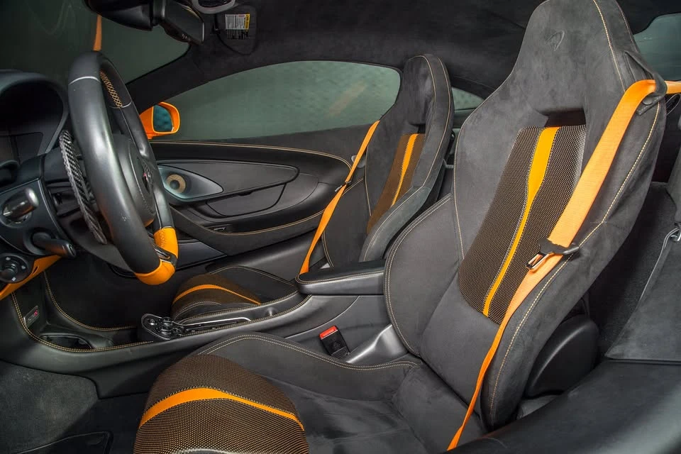 2018 McLaren 570S - Image 11 of 18