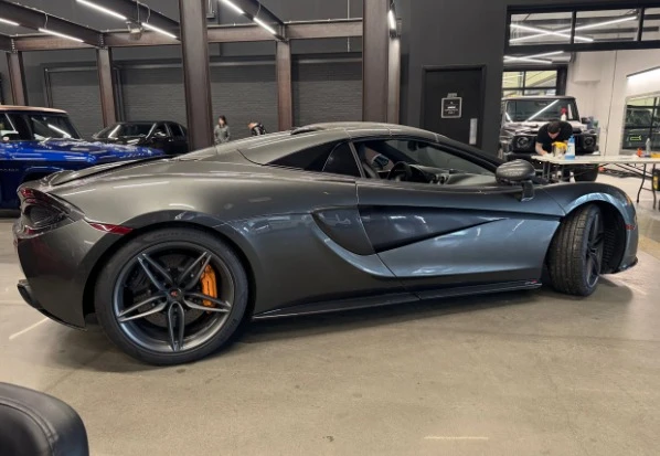 2018 McLaren 570S - Image 2 of 5