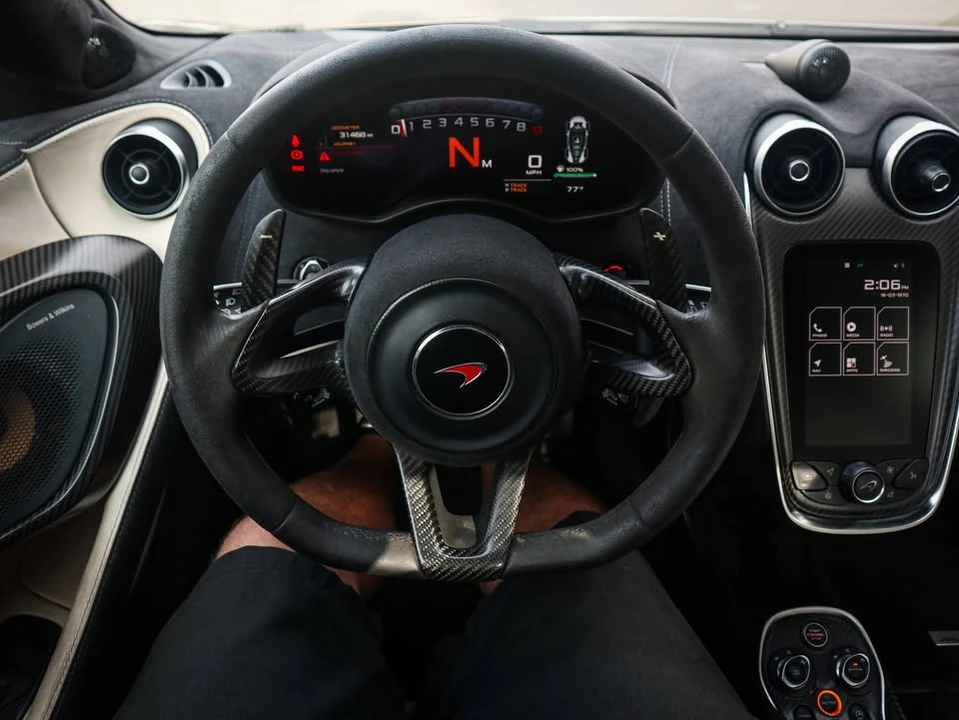 2018 McLaren 570S Spider - Image 16 of 20