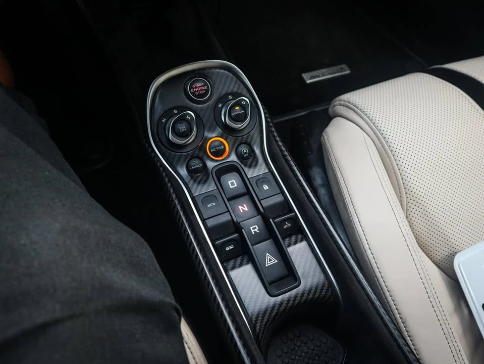 2018 McLaren 570S Spider - Image 19 of 20