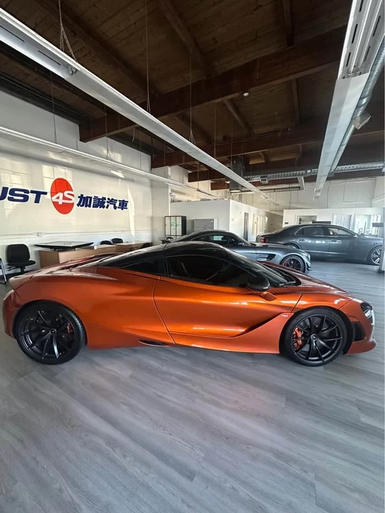 2018 McLaren 720S - Image 5 of 17