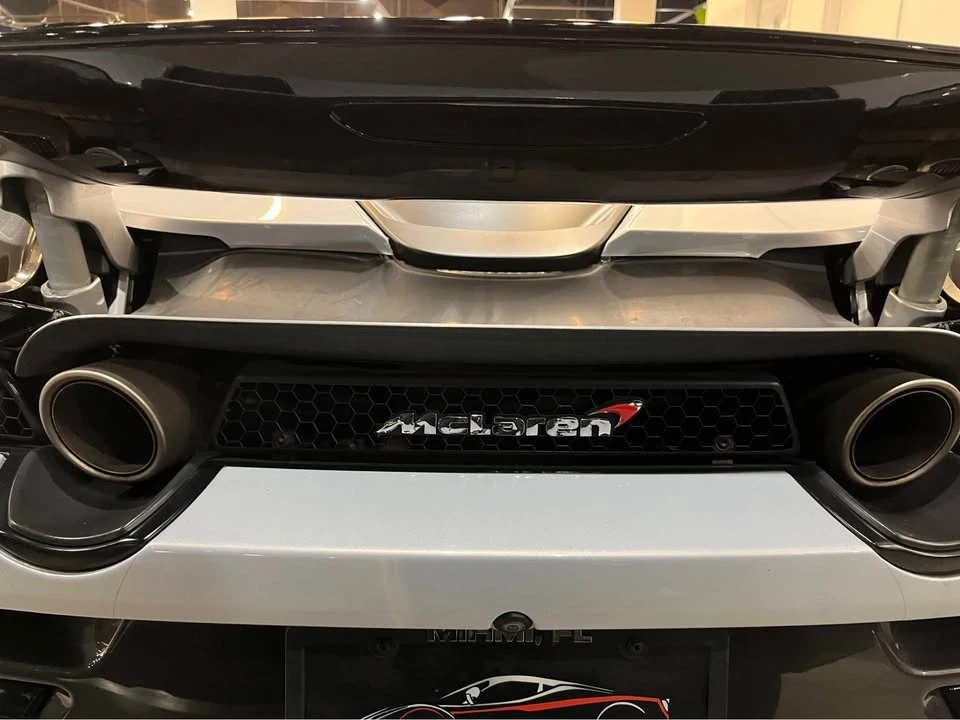 2018 McLaren 720S - Image 8 of 18