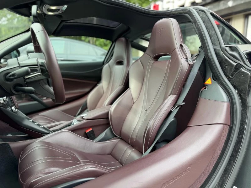 2018 McLaren 720S - Image 15 of 19