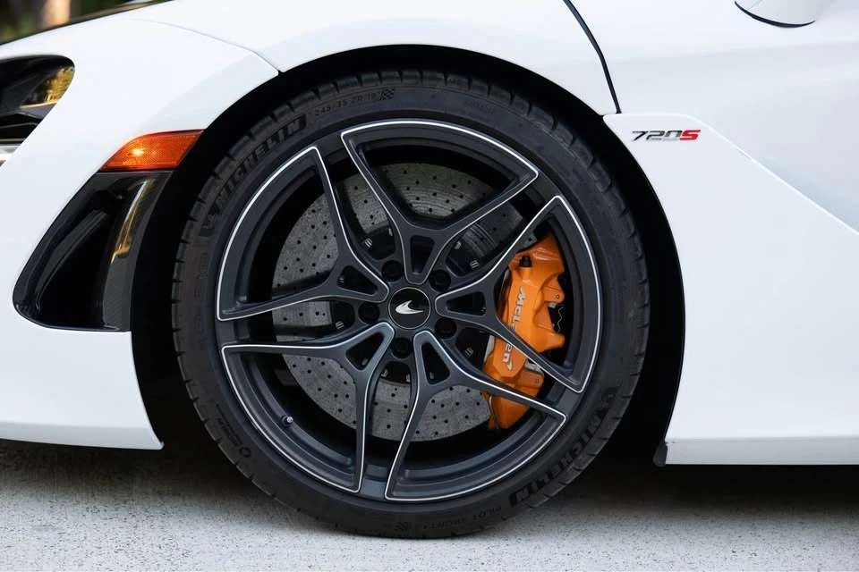 2018 McLaren 720S - Image 11 of 16