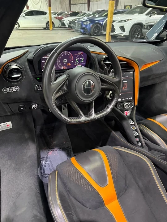 2018 McLaren 720S - Image 10 of 18