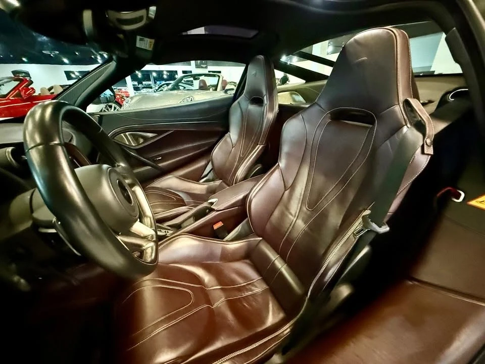 2018 McLaren 720S - Image 7 of 8