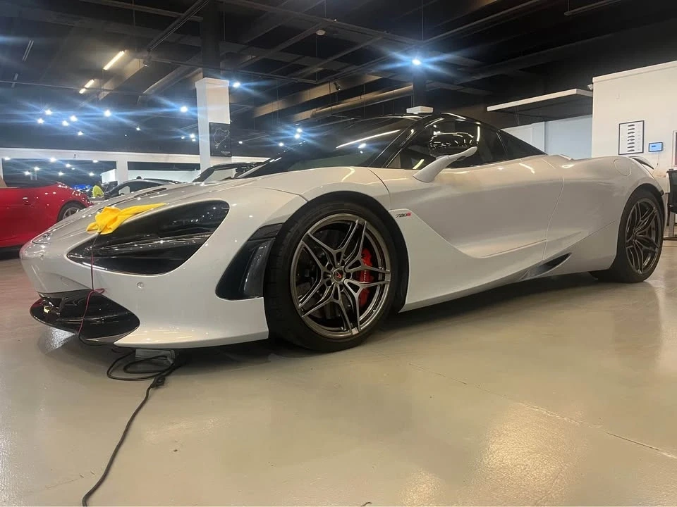 2018 McLaren 720S - Image 2 of 12