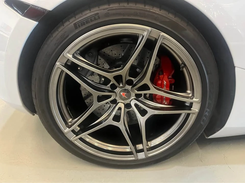2018 McLaren 720S - Image 9 of 12