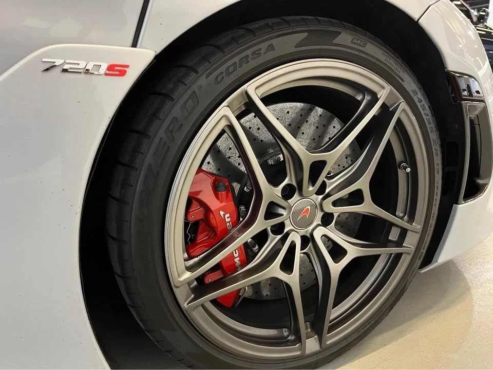2018 McLaren 720S - Image 11 of 18