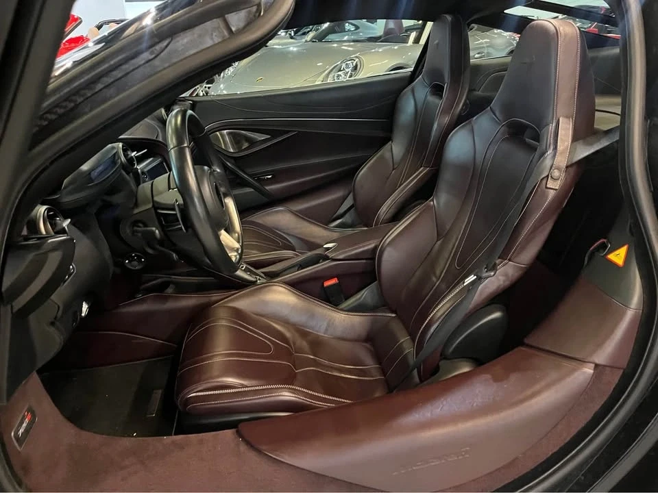 2018 McLaren 720S - Image 11 of 18