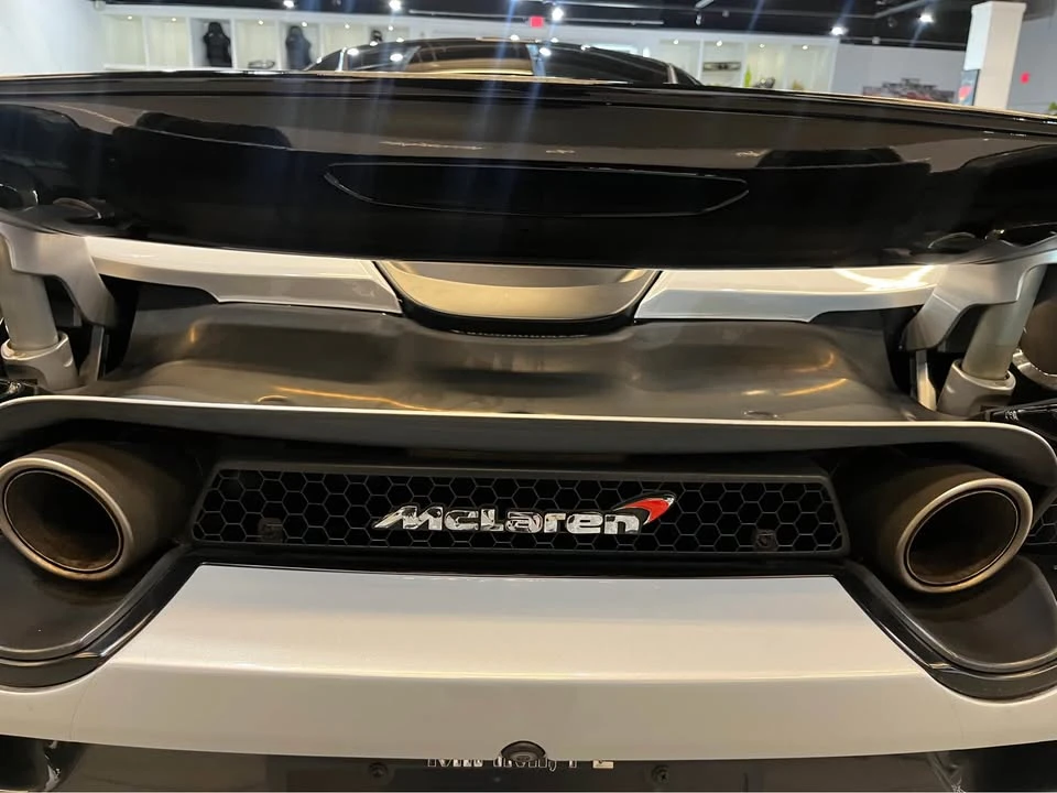 2018 McLaren 720S - Image 8 of 16