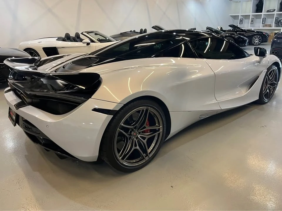 2018 McLaren 720S - Image 8 of 18