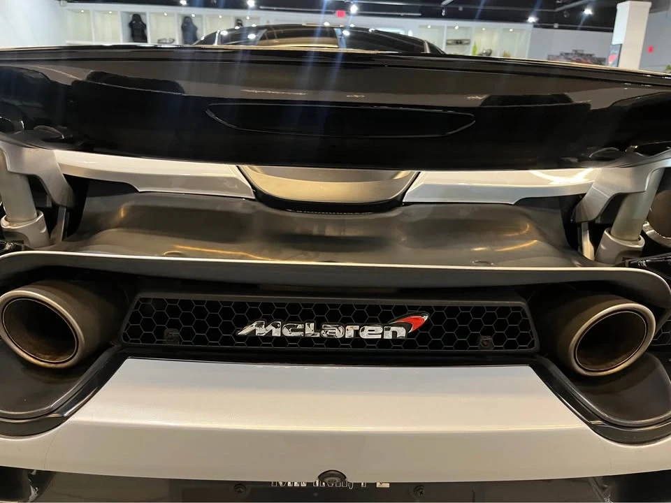2018 McLaren 720S - Image 9 of 18