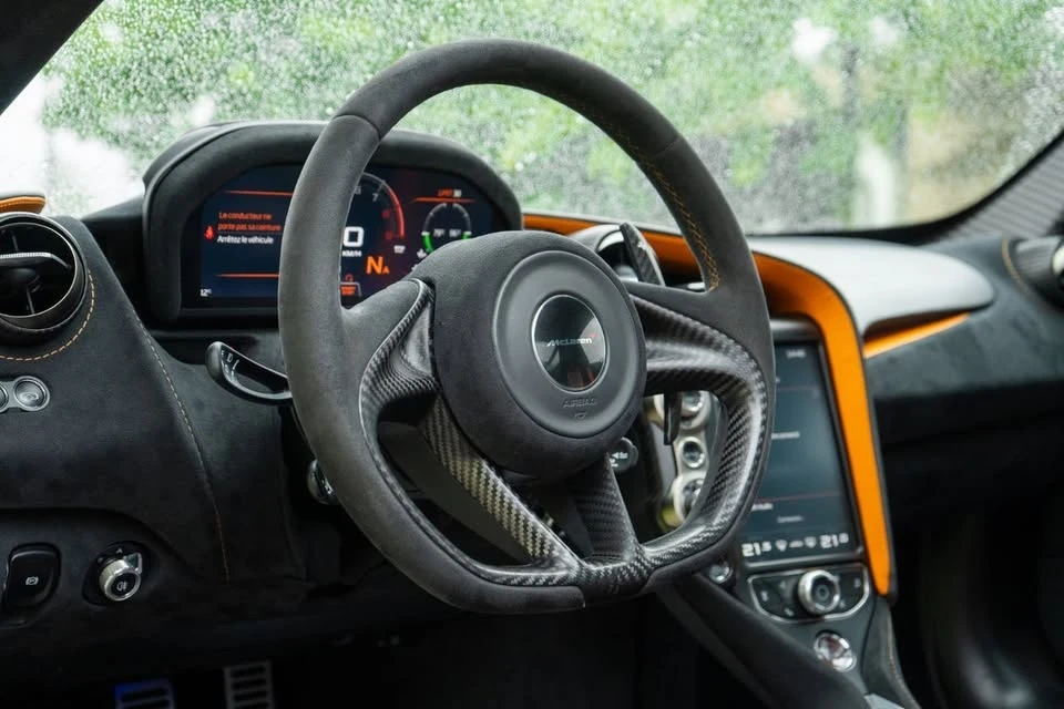 2018 McLaren 720S - Image 11 of 17