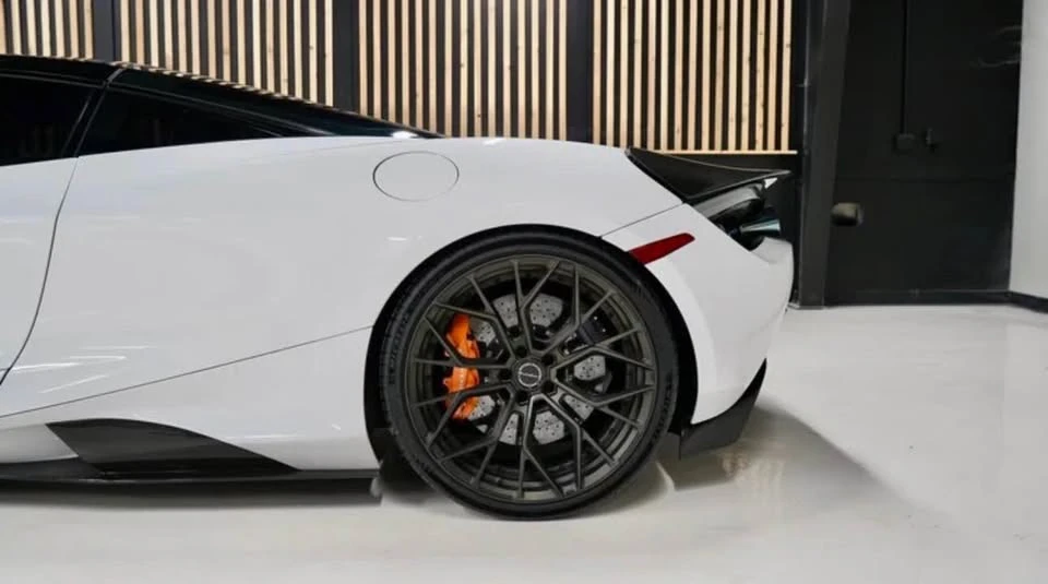 2018 McLaren 720S - Image 2 of 7