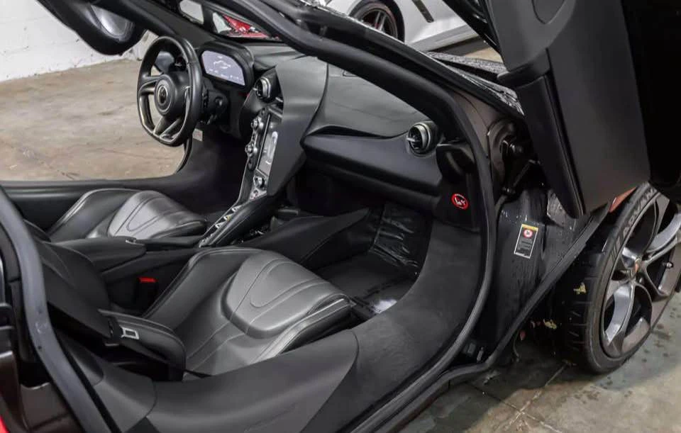 2018 McLaren 720S - Image 9 of 12