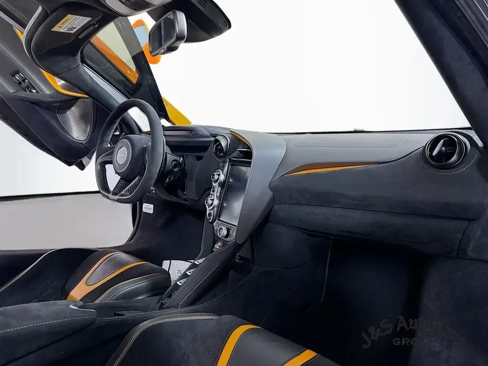 2018 McLaren 720S - Image 18 of 20