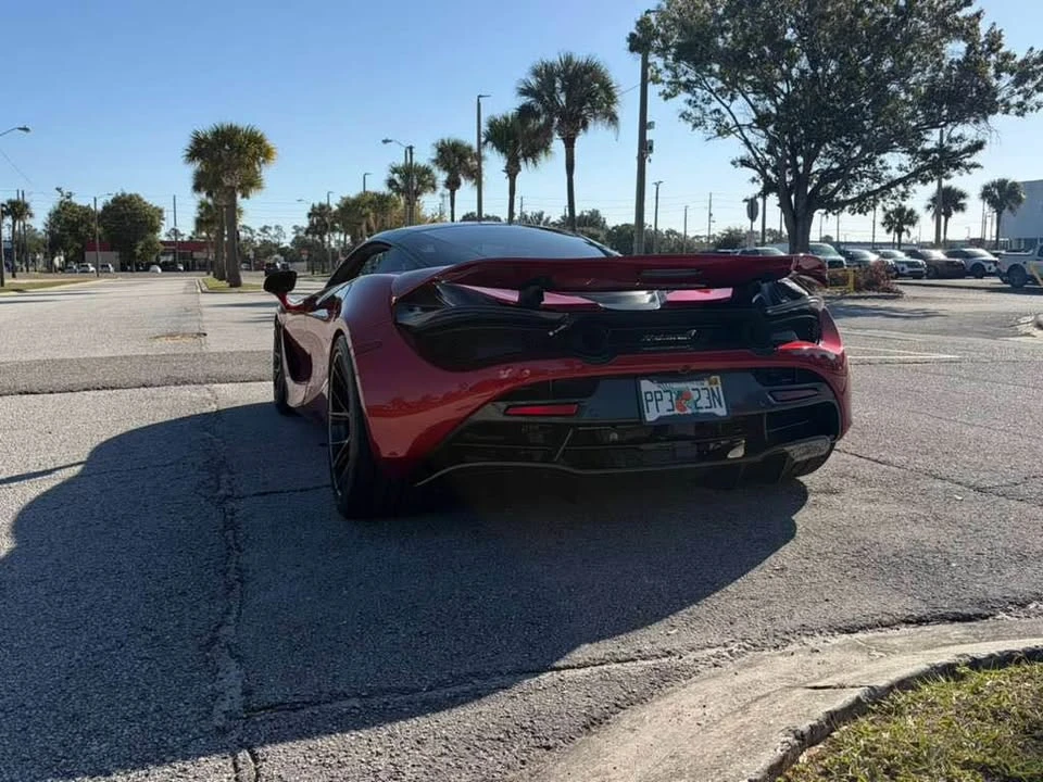 2018 McLaren 720S - Image 14 of 18