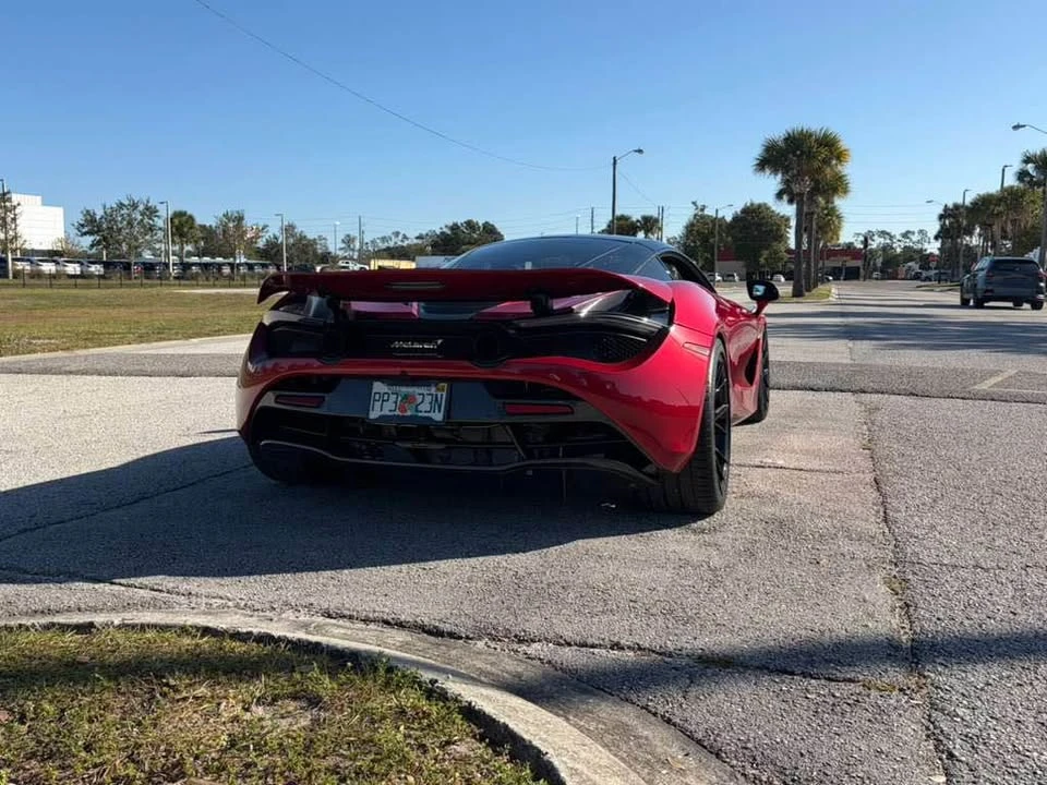 2018 McLaren 720S - Image 10 of 18