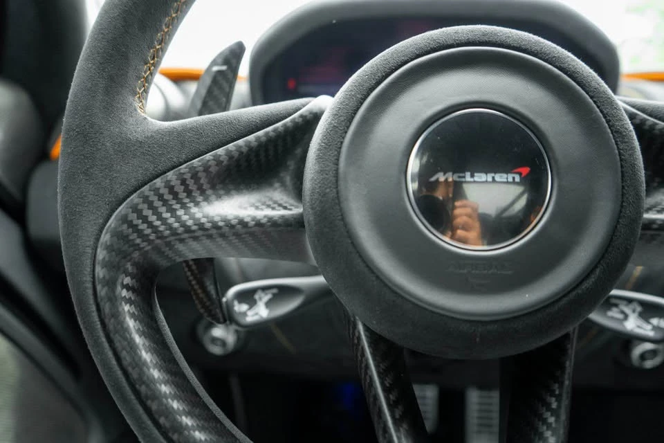 2018 McLaren 720S - Image 9 of 15