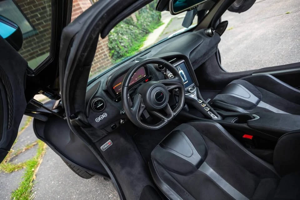 2018 McLaren 720S - Image 15 of 18