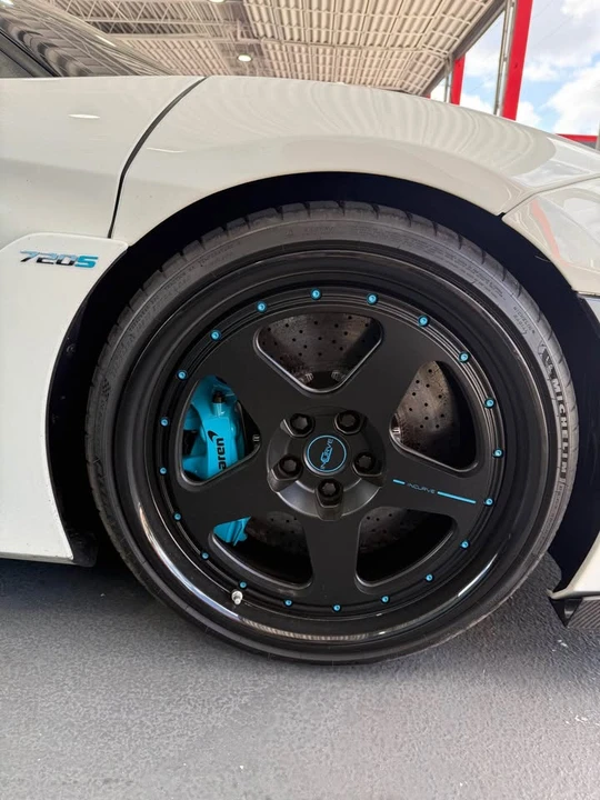 2018 McLaren 720S - Image 7 of 8