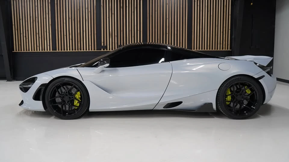 2018 McLaren 720S - Image 2 of 20