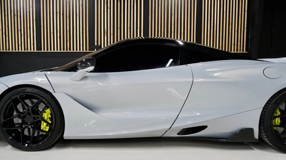 2018 McLaren 720S - Image 8 of 20