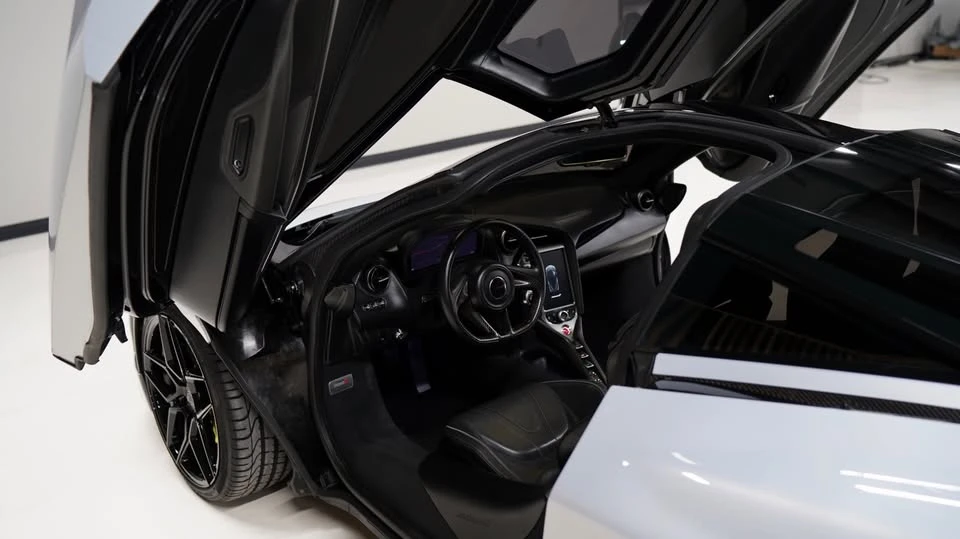 2018 McLaren 720S - Image 17 of 20