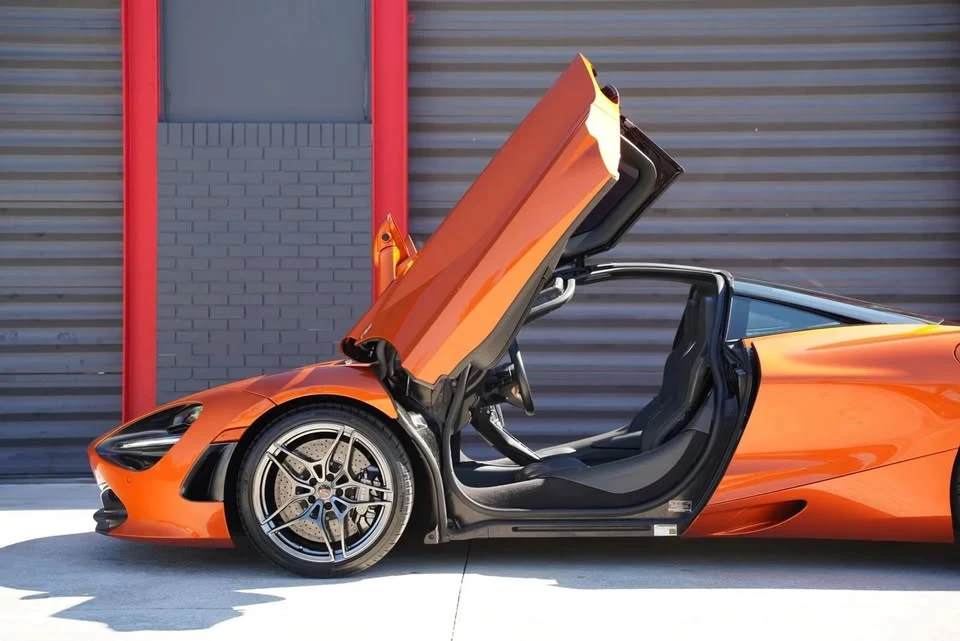 2018 McLaren 720S - Image 2 of 9