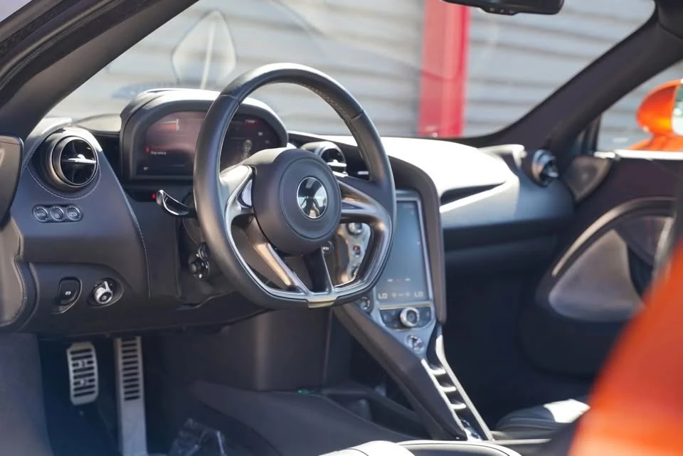2018 McLaren 720S - Image 4 of 9