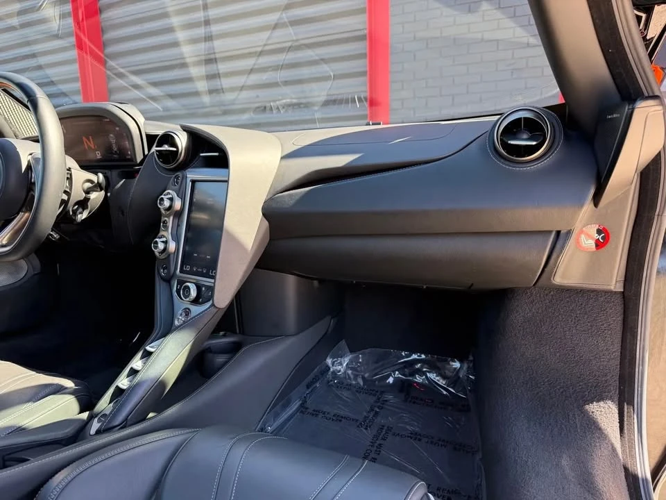 2018 McLaren 720S - Image 7 of 9