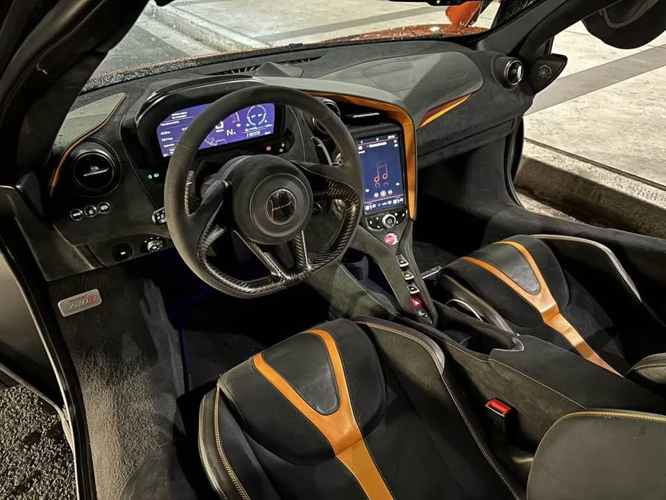 2018 McLaren 720S - Image 9 of 11