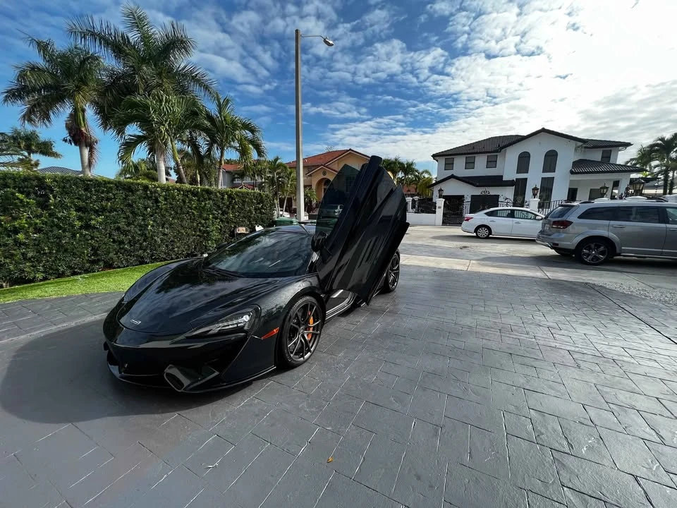 2018 McLaren 720S - Image 2 of 8