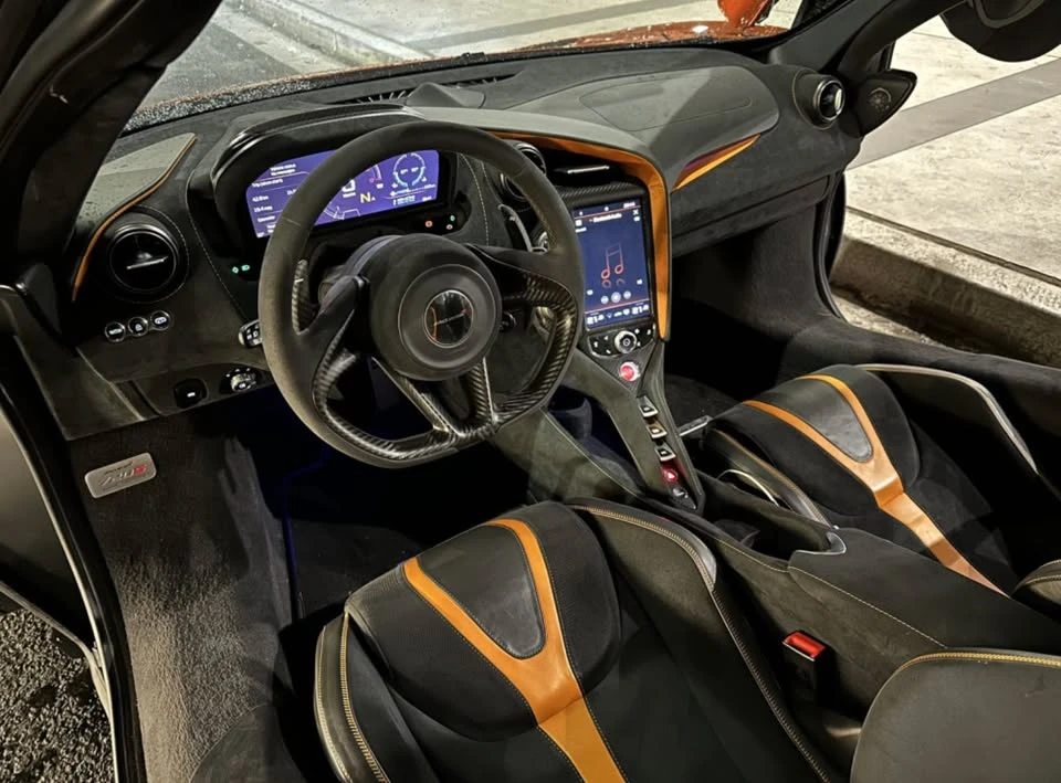 2018 McLaren 720S - Image 12 of 15