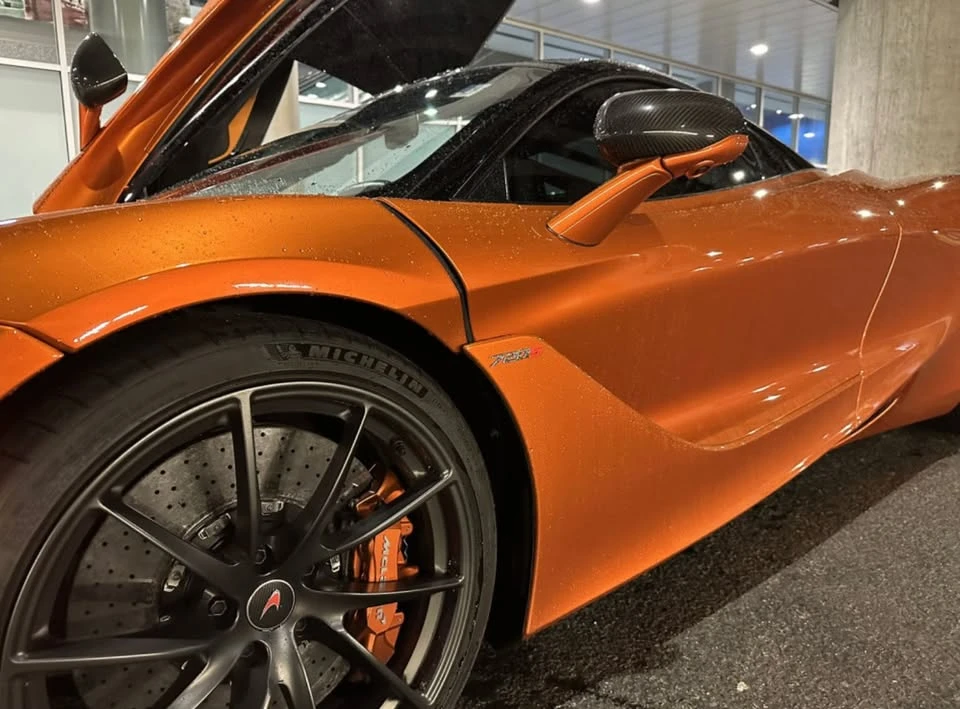 2018 McLaren 720S - Image 9 of 15