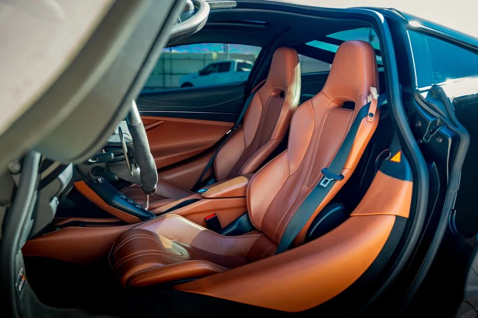 2018 McLaren 720S - Image 8 of 14