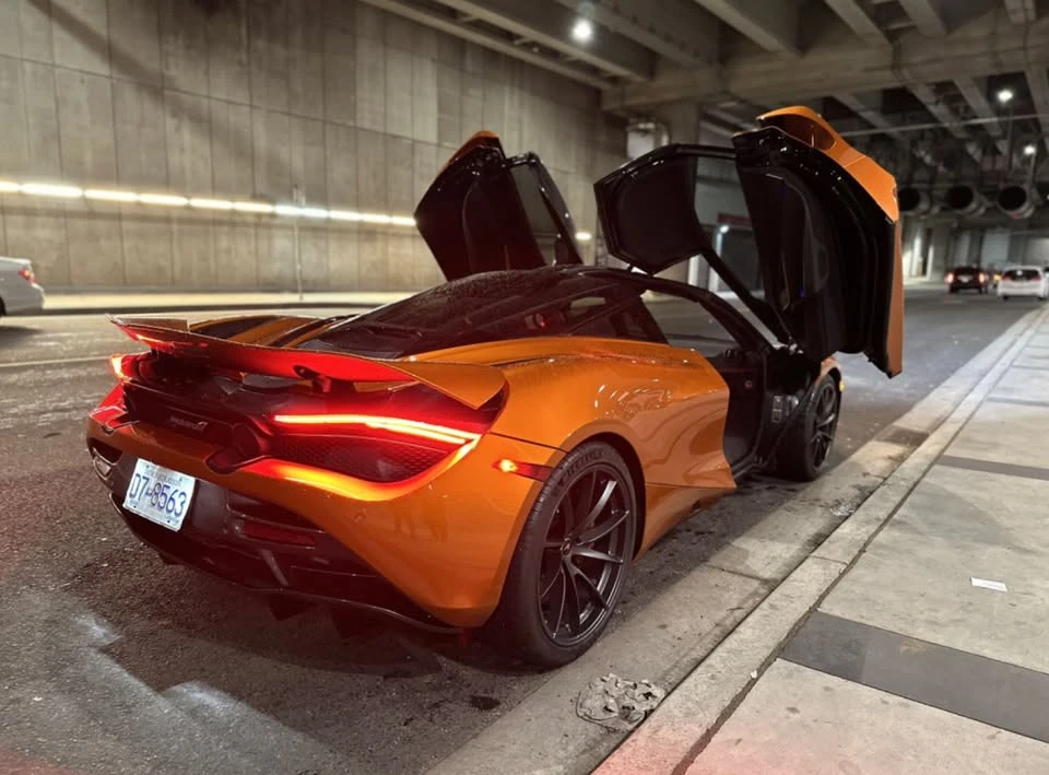 2018 McLaren 720S - Image 8 of 15