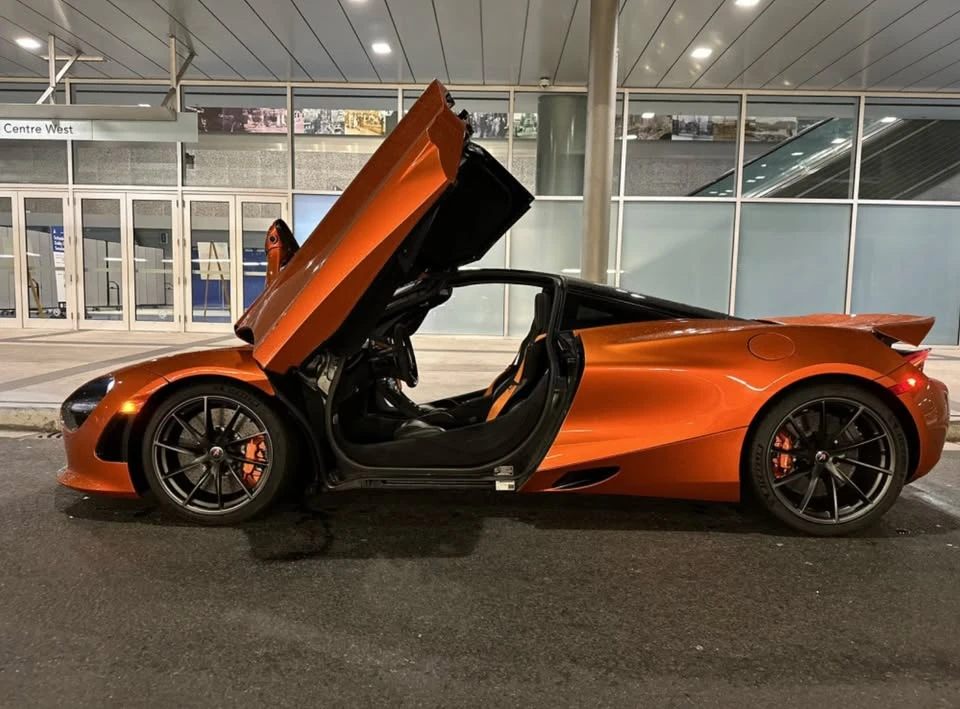 2018 McLaren 720S - Image 6 of 15