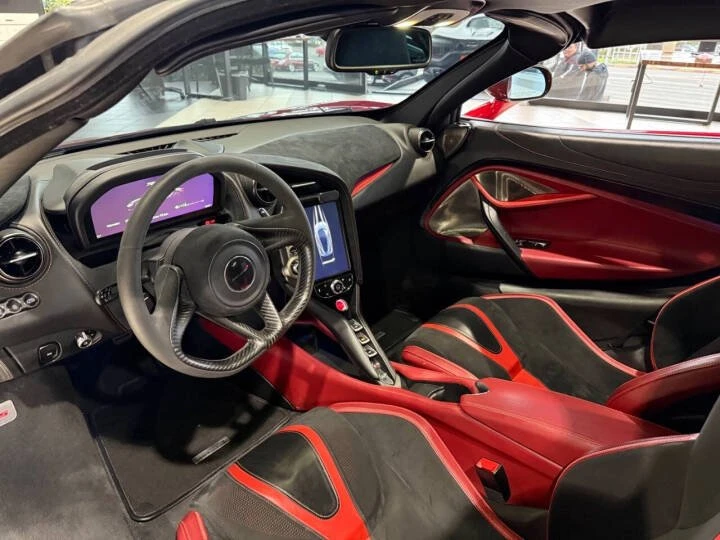 2018 McLaren 720S - Image 8 of 17