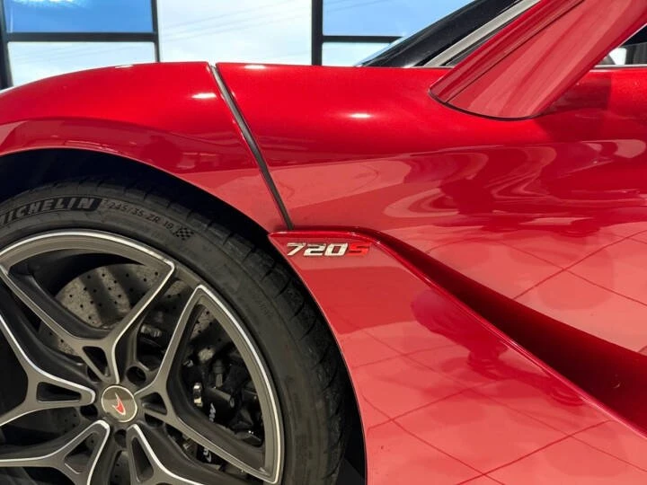 2018 McLaren 720S - Image 7 of 17