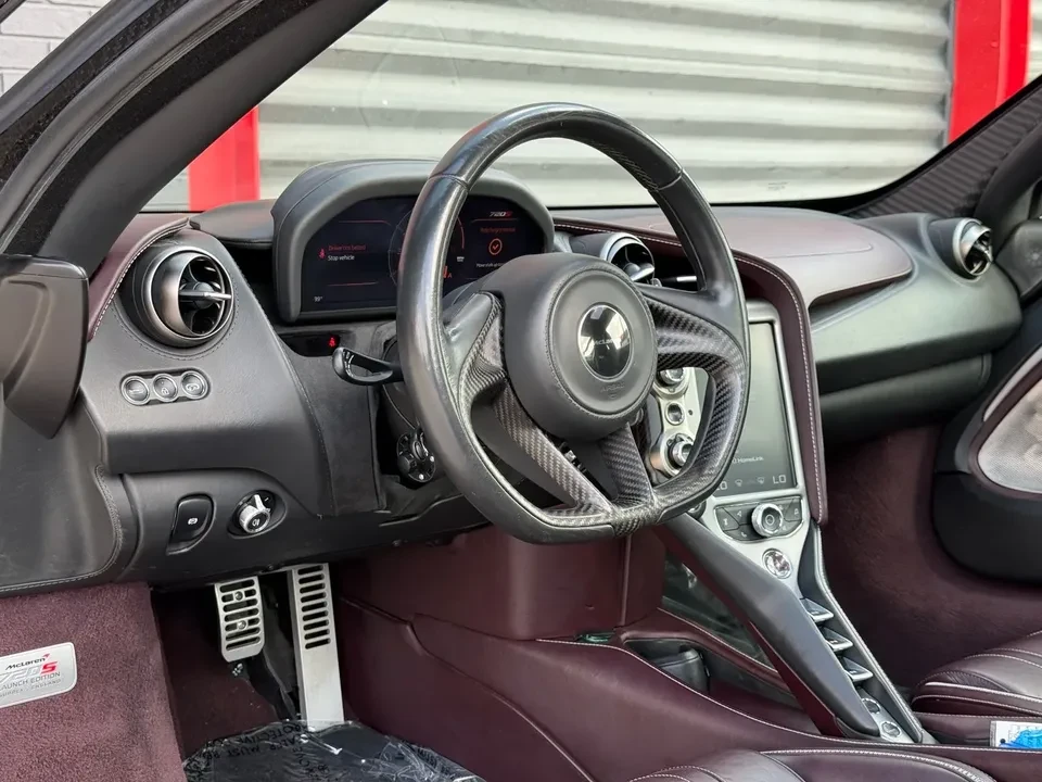 2018 McLaren 720S - Image 9 of 16
