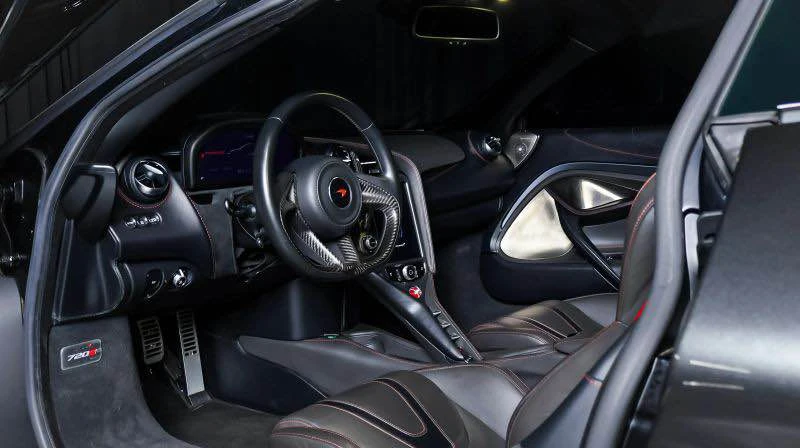 2018 McLaren 720S - Image 8 of 10