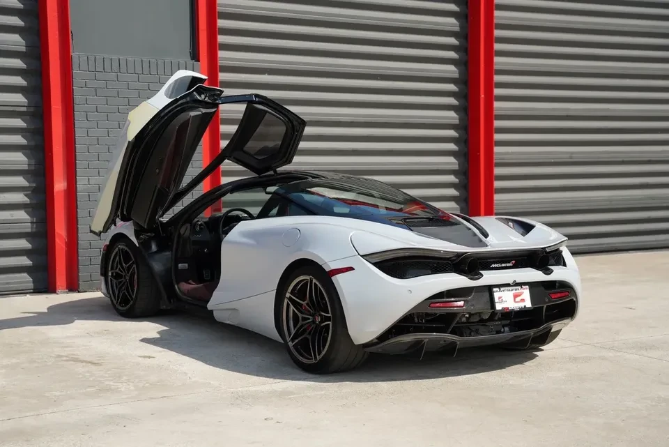 2018 McLaren 720S - Image 10 of 16