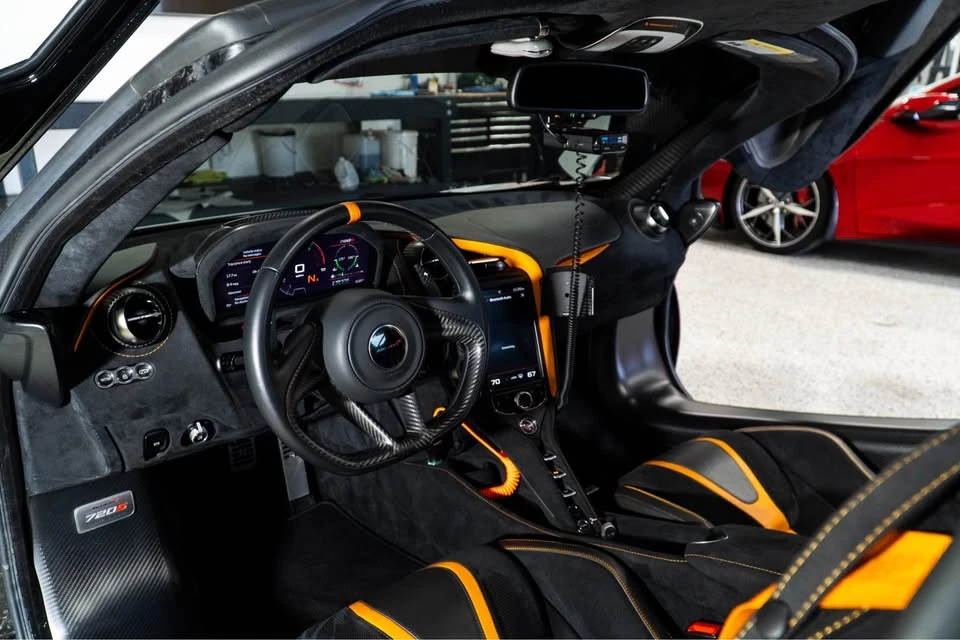 2018 McLaren 720S - Image 13 of 19