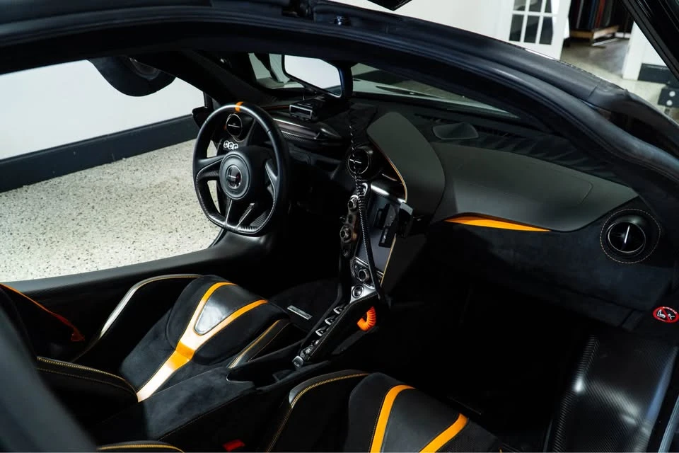 2018 McLaren 720S - Image 14 of 19